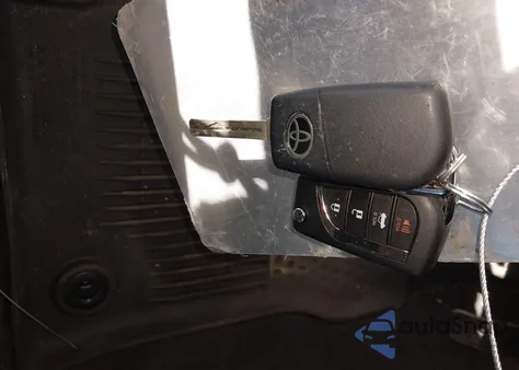 2024 Toyota Corolla Le z USA, uszkodzony, nr VIN 5YFB4MDE1RP207753